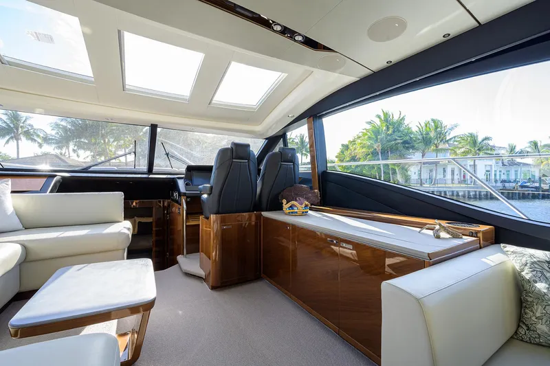 Slide: The Image of Princess 60 SB Mulligan - Salon - 36