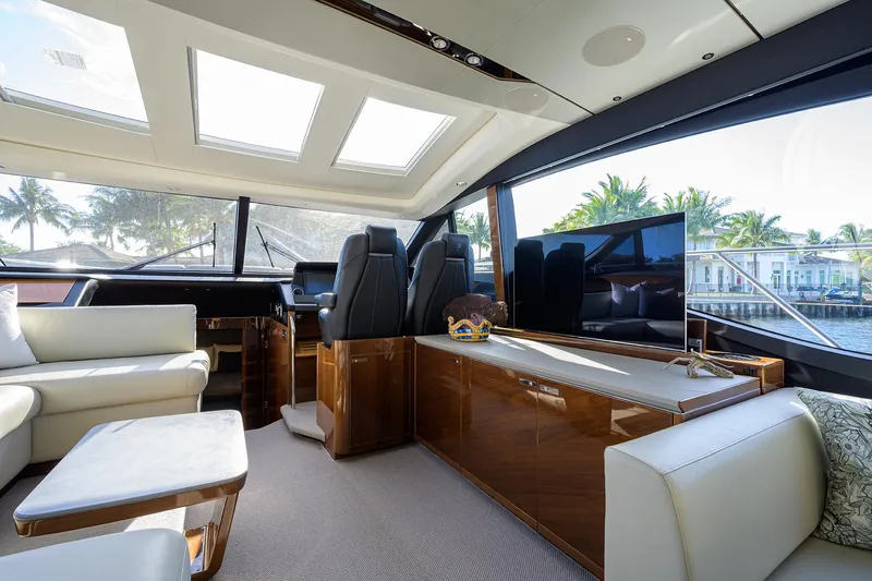 Slide: The Image of Princess 60 SB Mulligan - Salon - 37