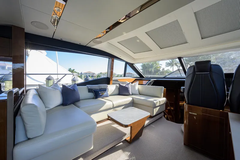 Slide: The Image of Princess 60 SB Mulligan - Salon - 40