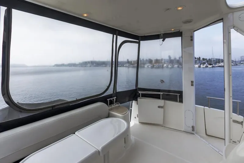 Slide: The Image of 2005 Meridian 459 Motoryacht interior with panoramic water views. - 28