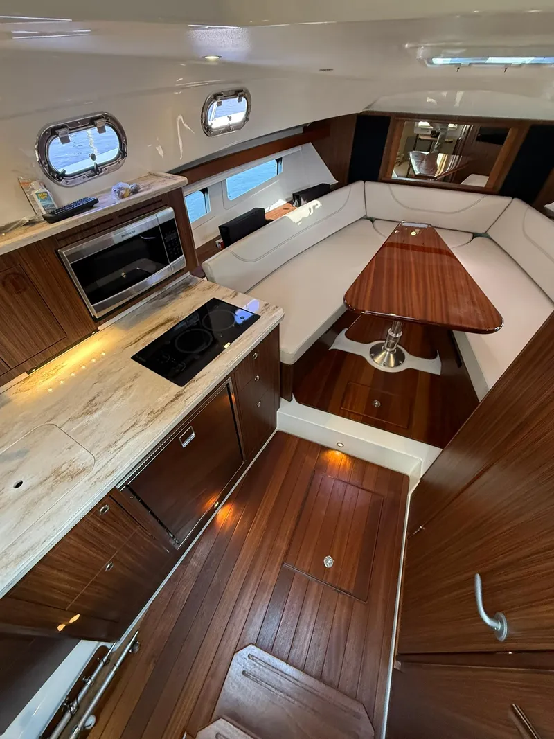 Slide: The Image of Boston Whaler 325 Conquest 2020 - 53