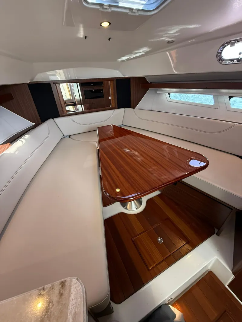 Slide: The Image of Boston Whaler 325 Conquest 2020 - 61