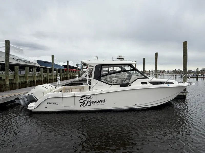 Slide: The Image of Boston Whaler 325 Conquest 2020 - 65