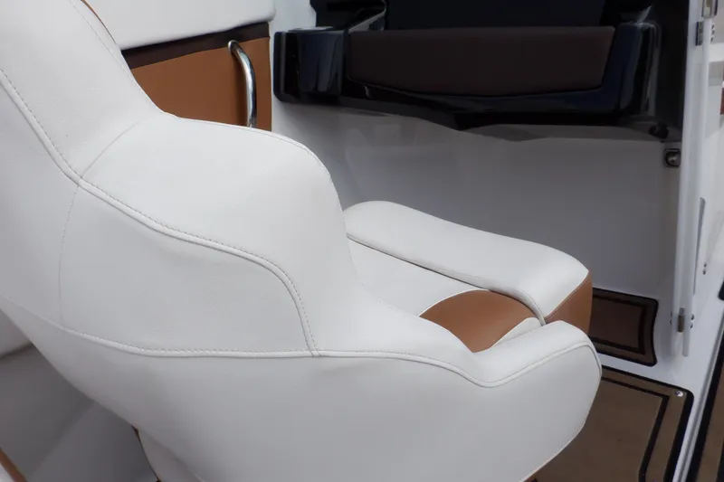 Slide: The Image of Four Winns HD200 2018 - 51