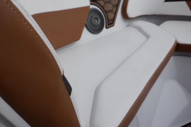 Slide: The Image of Four Winns HD200 2018 - 62