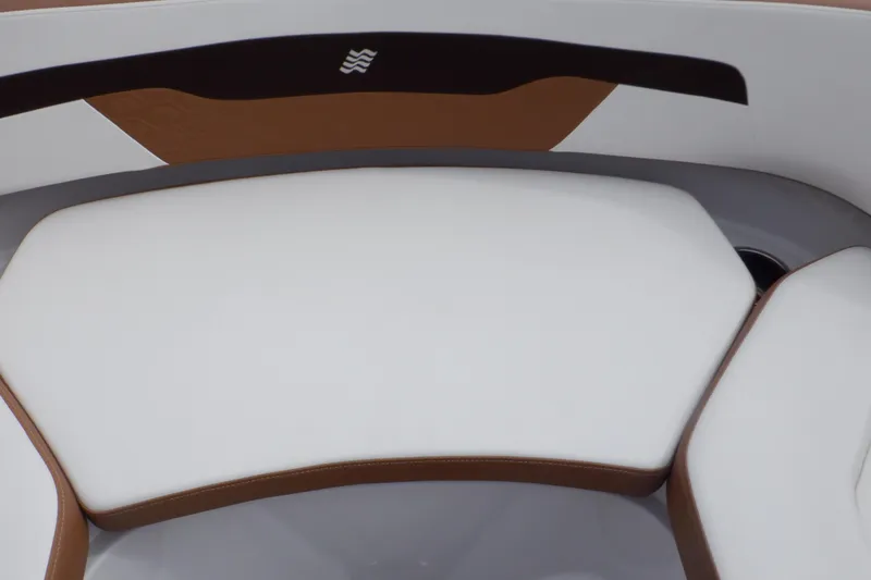 Slide: The Image of Four Winns HD200 2018 - 64