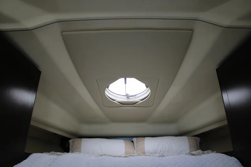 Slide: The Image of Monterey 340 Sport Yacht 2013 - 100