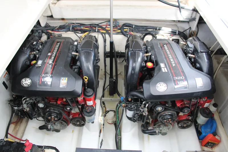 Slide: The Image of Monterey 340 Sport Yacht 2013 - 112