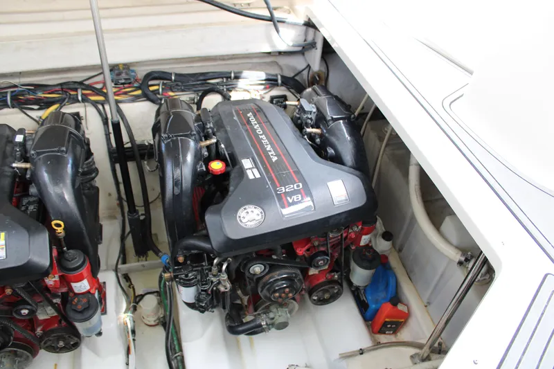 Slide: The Image of Monterey 340 Sport Yacht 2013 - 113