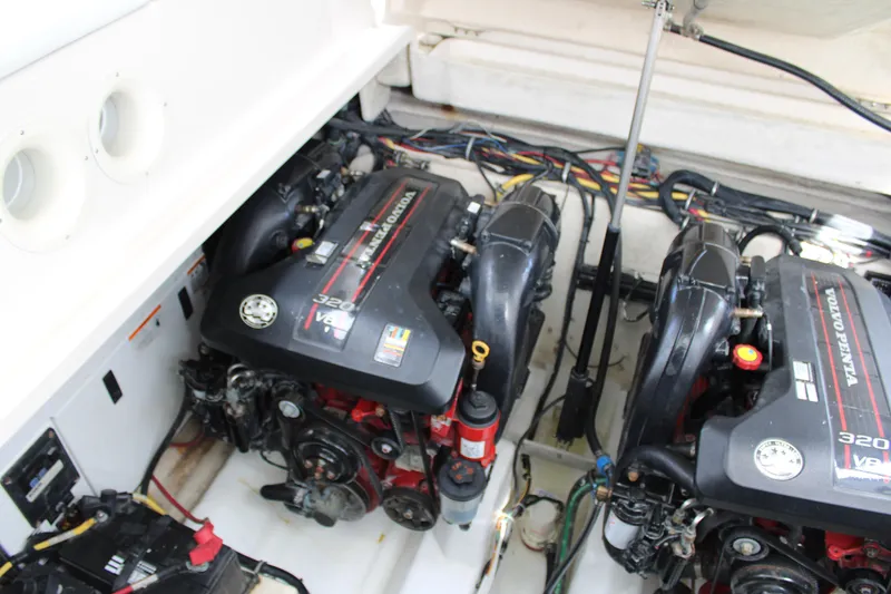 Slide: The Image of Monterey 340 Sport Yacht 2013 - 114