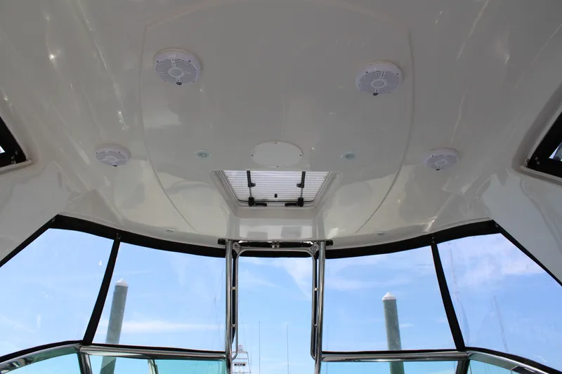 Slide: The Image of Monterey 340 Sport Yacht 2013 - 66