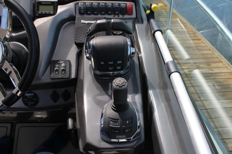 Slide: The Image of Monterey 340 Sport Yacht 2013 - 83