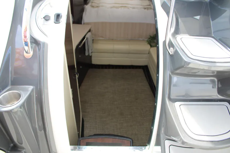 Slide: The Image of Monterey 340 Sport Yacht 2013 - 85