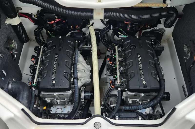 Slide: The Image of 2011 Yamaha AR240 High Output boat engines, dual setup, detailed view. - 18
