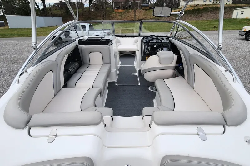Slide: The Image of 2011 Yamaha Boats AR240 High Output interior with spacious seating and modern design. - 5