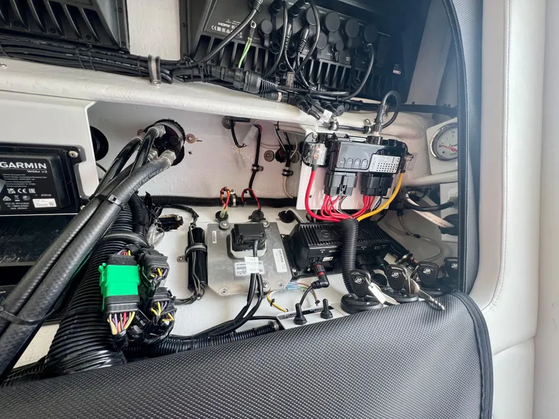 Slide: The Image of Nor-Tech 390 Sport Center Console 2025 - 60