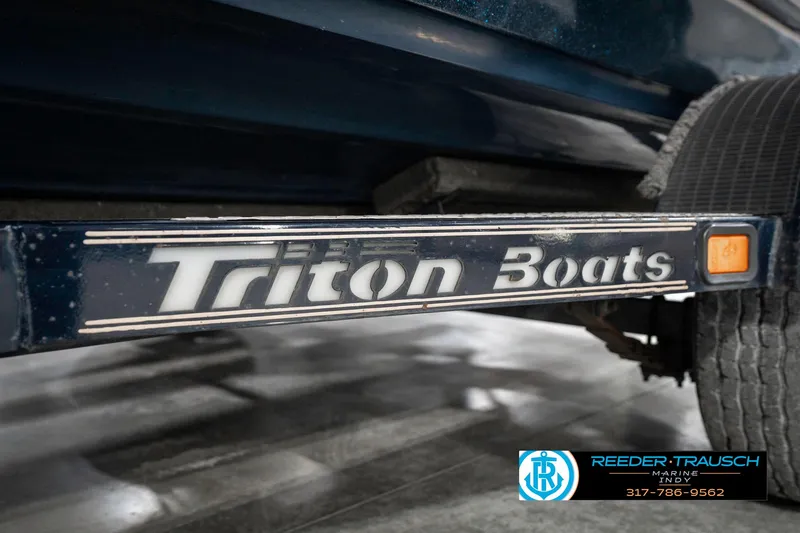 Slide: The Image of Triton Tr 20 1999 - 52