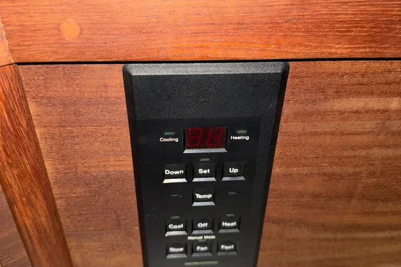 Slide: The Image of Sea Ray 340 Express Cruiser 1986 - 12