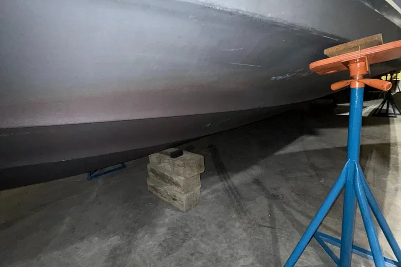 Slide: The Image of Sea Ray 340 Express Cruiser 1986 - 20