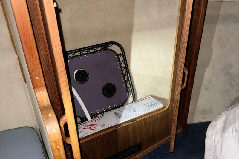 Slide: The Image of Sea Ray 340 Express Cruiser 1986 - 21