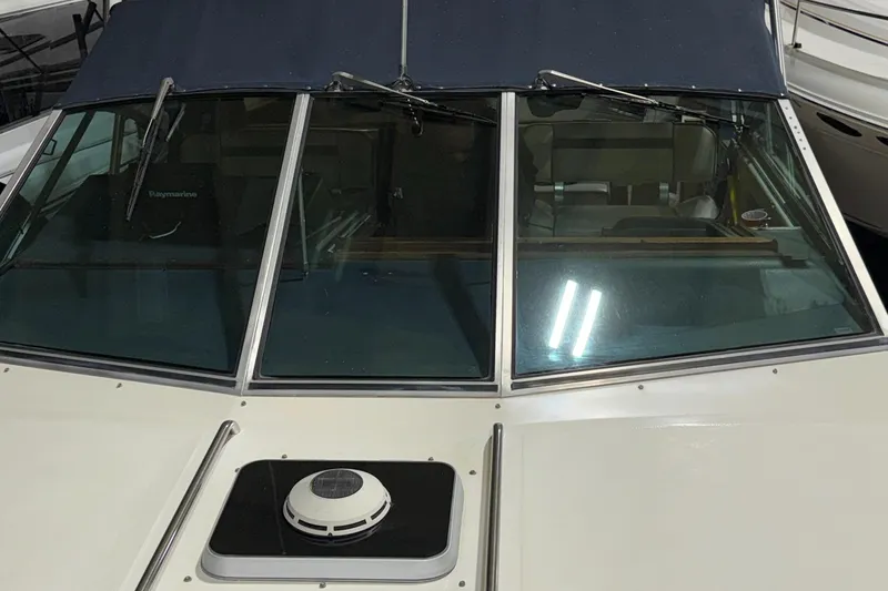 Slide: The Image of Sea Ray 340 Express Cruiser 1986 - 25