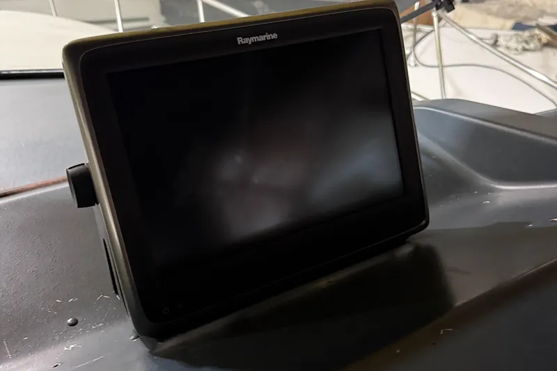 Slide: The Image of Sea Ray 340 Express Cruiser 1986 - 4