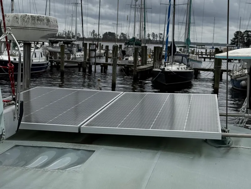 Slide: The Image of 1994 Beneteau Moorings 40.5 - 22