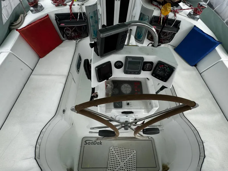 Slide: The Image of 1994 Beneteau Moorings 40.5 - 28