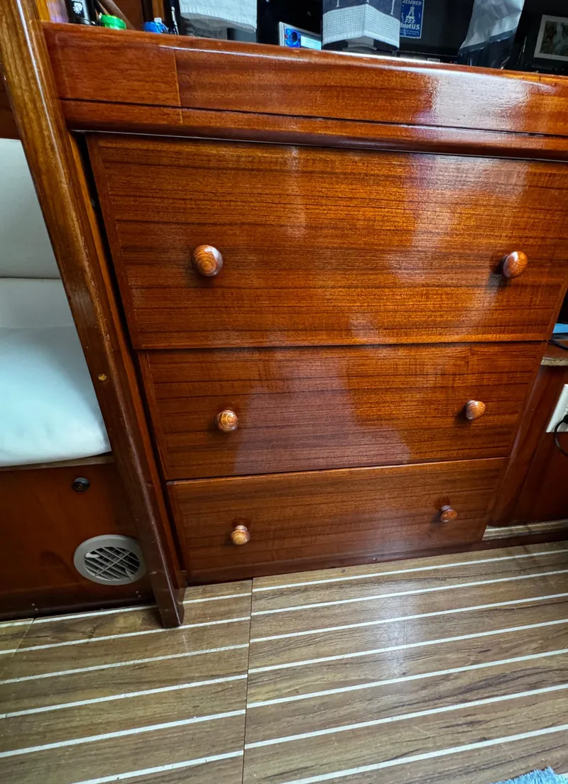 Slide: The Image of 1994 Beneteau Moorings 40.5 - 94