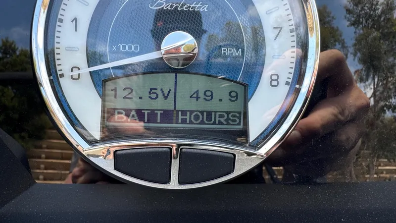 Slide: The Image of 2023 Barletta Lusso 23UC gauge displaying 12.5V and 49.9 battery hours. - 36