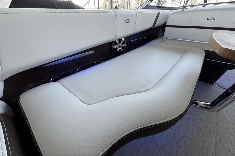 Slide: The Image of Regal 2800 2016 - 16