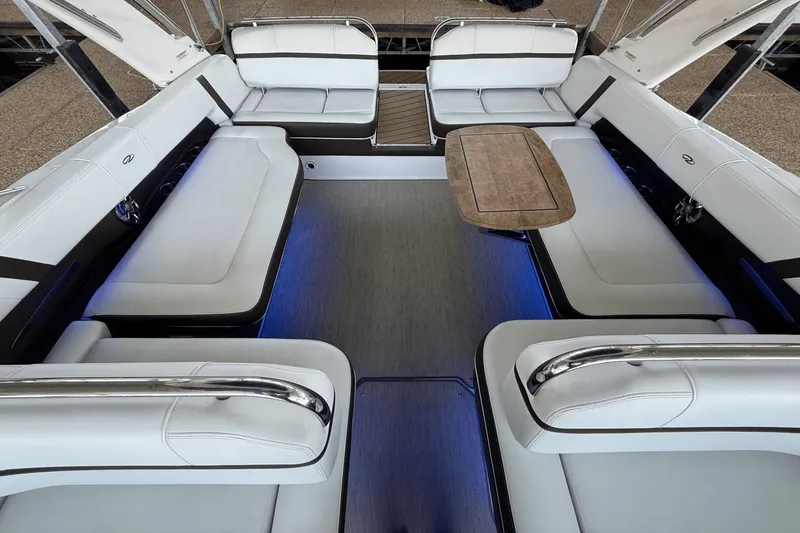 Slide: The Image of Regal 2800 2016 - 18