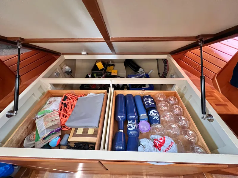 Slide: The Image of Hinged Berth - 36