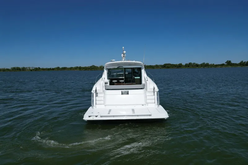 Slide: The Image of Cruisers Yachts 54 Cantius 2022 - 8