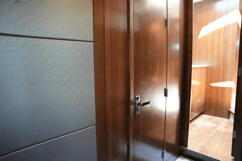 Slide: The Image of Cruisers Yachts 54 Cantius 2022 - 87