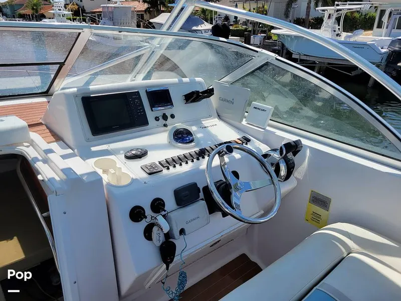 Slide: The Image of 2000 Pro-Line 30 Walkaround for sale in Hypoluxo, FL - 18