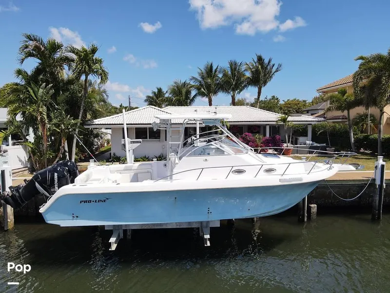 Slide: The Image of 2000 Pro-Line 30 Walkaround for sale in Hypoluxo, FL - 2