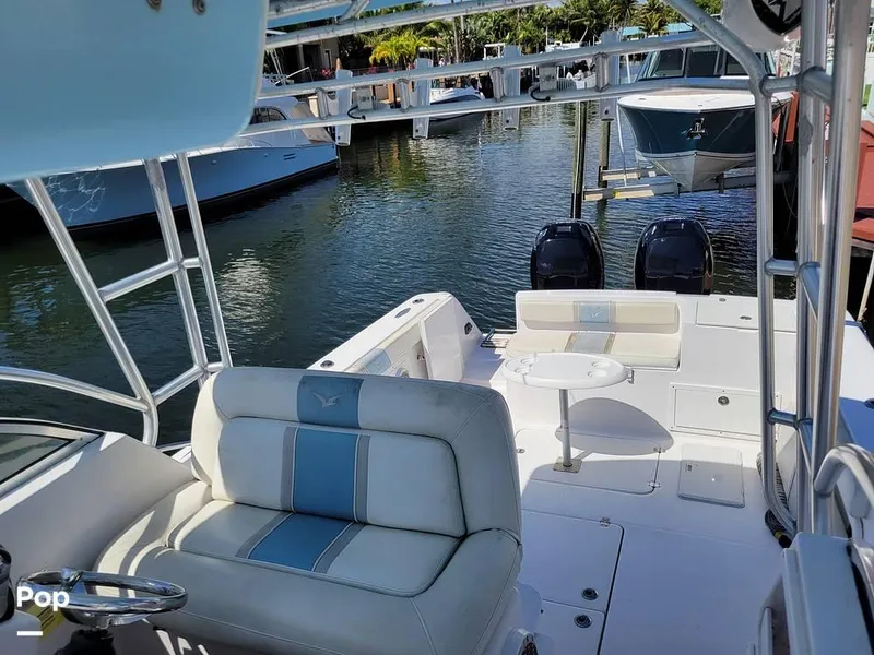 Slide: The Image of 2000 Pro-Line 30 Walkaround for sale in Hypoluxo, FL - 30