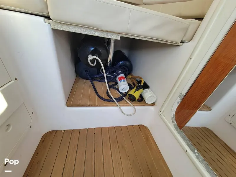 Slide: The Image of 2000 Pro-Line 30 Walkaround for sale in Hypoluxo, FL - 50