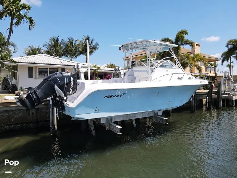 Slide: The Image of 2000 Pro-Line 30 Walkaround for sale in Hypoluxo, FL - 6