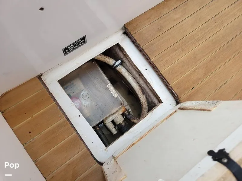 Slide: The Image of 2000 Pro-Line 30 Walkaround for sale in Hypoluxo, FL - 65