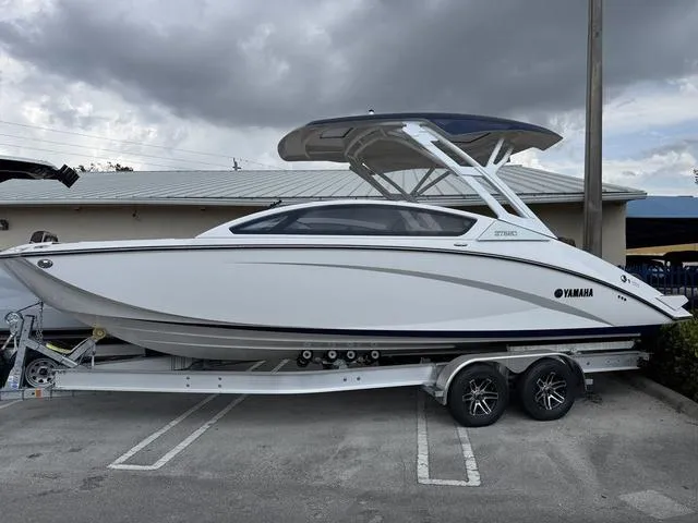 Slide: The Image of Yamaha 275SD 2025 - 1