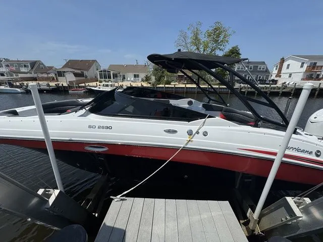 Slide: The Image of Hurricane SunDeck 2690 OB 2025 - 14