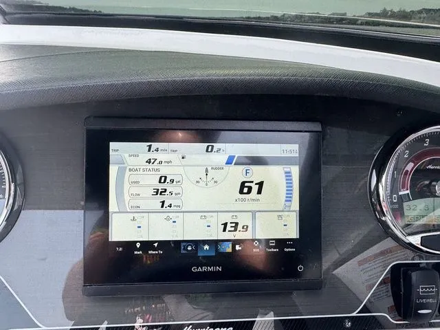 Slide: The Image of Hurricane SunDeck 2690 OB 2025 - 16