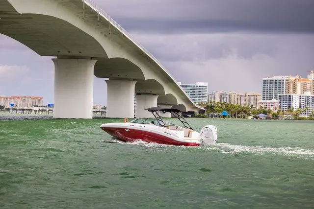 Slide: The Image of Hurricane SunDeck 2690 OB 2025 - 19