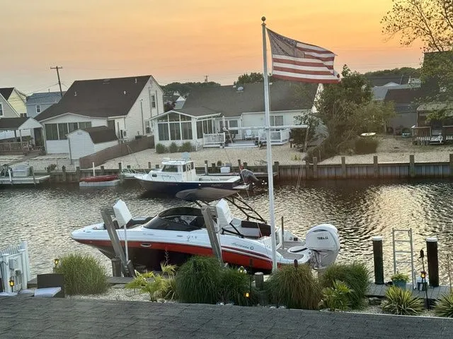 Slide: The Image of Hurricane SunDeck 2690 OB 2025 - 3