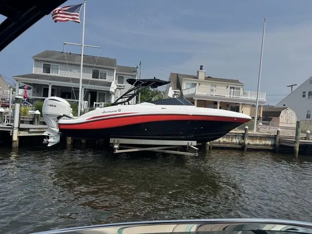 Slide: The Image of Hurricane SunDeck 2690 OB 2025 - 5