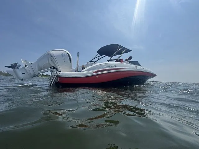 Slide: The Image of Hurricane SunDeck 2690 OB 2025 - 50