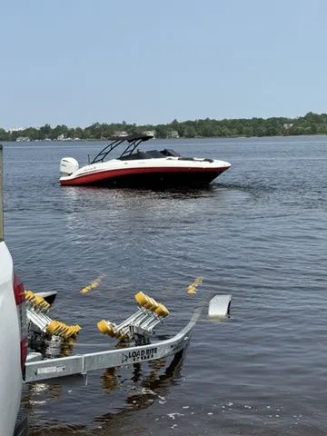 Slide: The Image of Hurricane SunDeck 2690 OB 2025 - 7