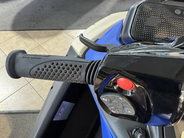 Slide: The Image of Sea-Doo Spark Trixx For 3 Rotax 900 ACE - 90 Ibr A 2025 - 9